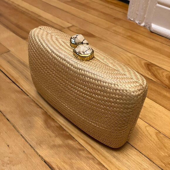 Kayu Jen clutch with gold strap - Picture 2 of 13